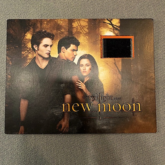 🎥🎬 “TWILIGHT: NEW MOON” Film Cell/Card ((AUTHENTIC))🎬🎥 - Picture 1 of 11